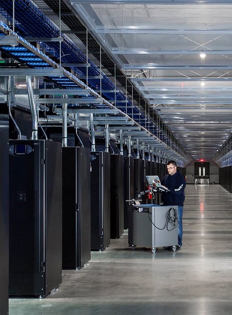 Hall Data Center